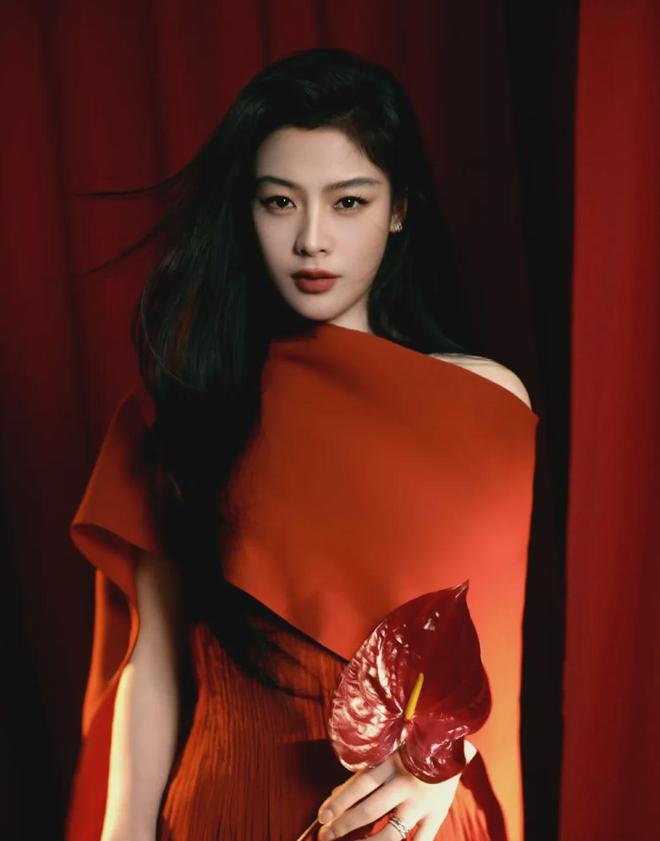 _杨紫微博之夜红毯_杨紫戛纳红毯