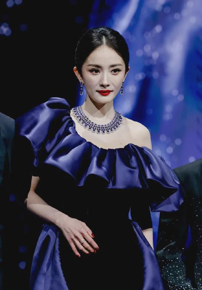 _杨紫微博之夜红毯_杨紫戛纳红毯