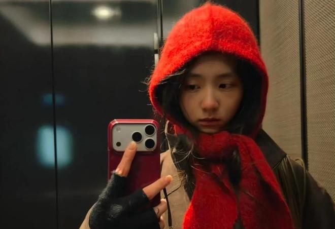 黄多多晒20岁生日照，用最新款手机生活富足，美国公寓装修高档_黄多多晒20岁生日照，用最新款手机生活富足，美国公寓装修高档_