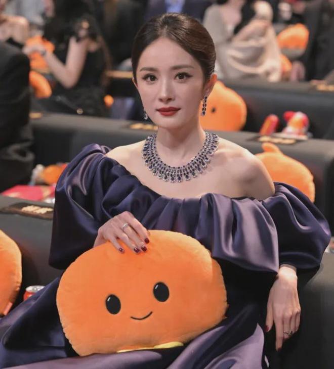 _颖儿微博道歉杨幂_凤姐和杨幂微博大战