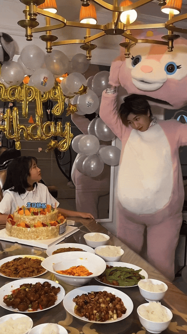 变型计丽姐_变形计丽姐多大_