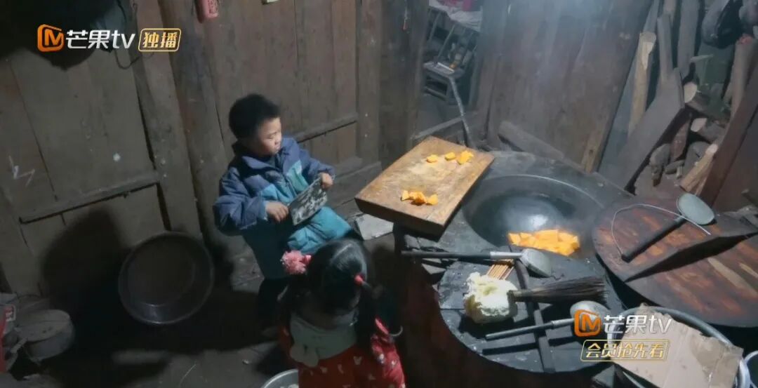 _变型计丽姐_变形计丽姐多大