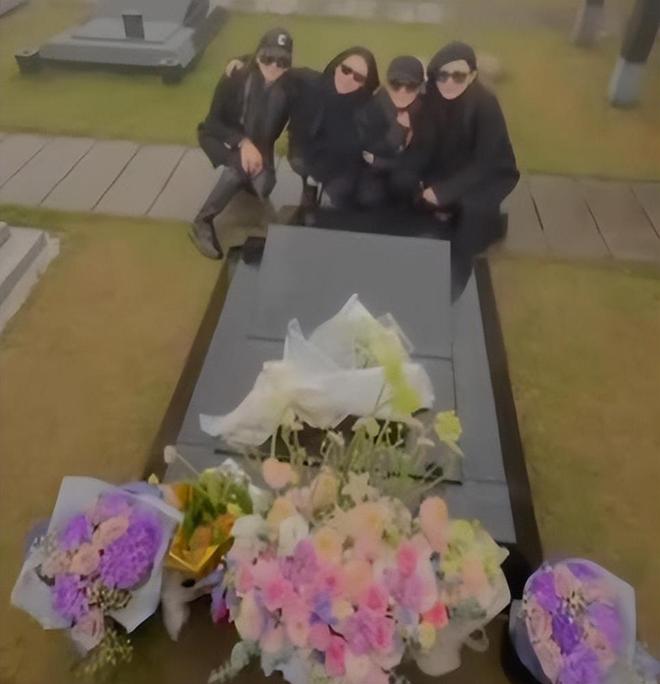 悼念照片亲人__悼念朋友的图片发到朋友圈好吗