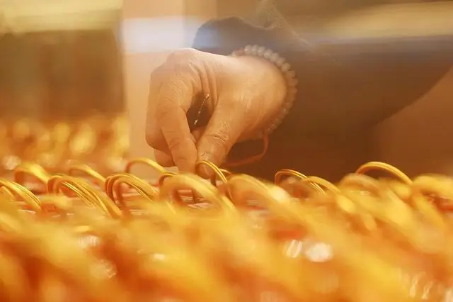 黄金回收换新__回收旧黄金怎么处理