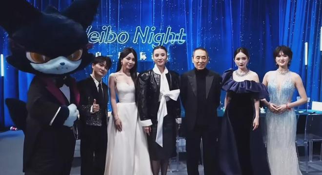 _如何成为社交达人_黄晓明剧组签名照