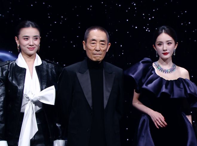 如何成为社交达人_黄晓明剧组签名照_