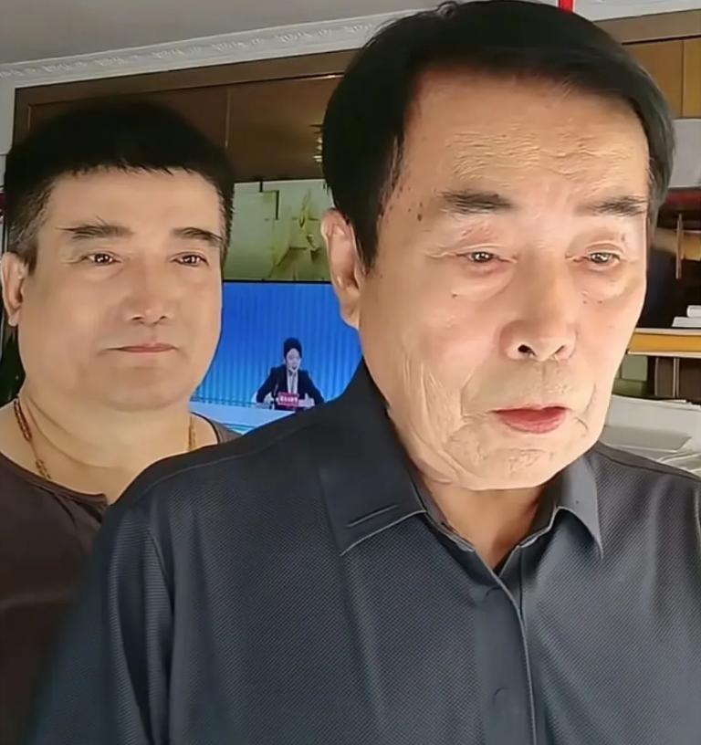 范伟不再隐瞒，终于坦白与赵本山“闹掰”的原因，何庆魁难辞其咎__范伟不再隐瞒，终于坦白与赵本山“闹掰”的原因，何庆魁难辞其咎