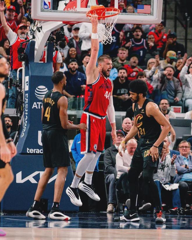 祖巴茨被交易_湖人为什么不用祖巴茨_