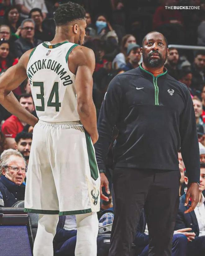 字母哥出战成疑_字母哥打法解析_