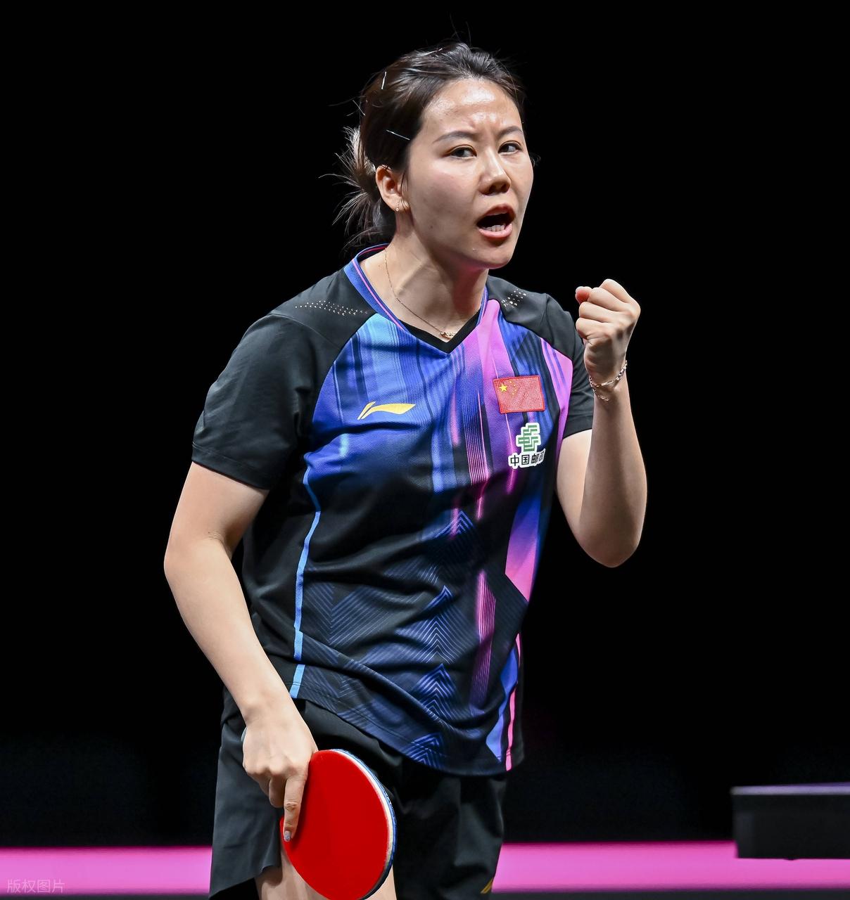 _陈幸同彻底打疯了！4-0完胜队友蒯曼，将与朱雨玲争夺女单冠军_陈幸同彻底打疯了！4-0完胜队友蒯曼，将与朱雨玲争夺女单冠军