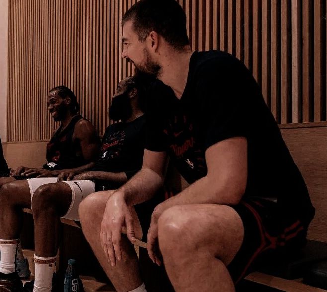 5换2！再见了，快船！压哨重磅大交易__5换2！再见了，快船！压哨重磅大交易