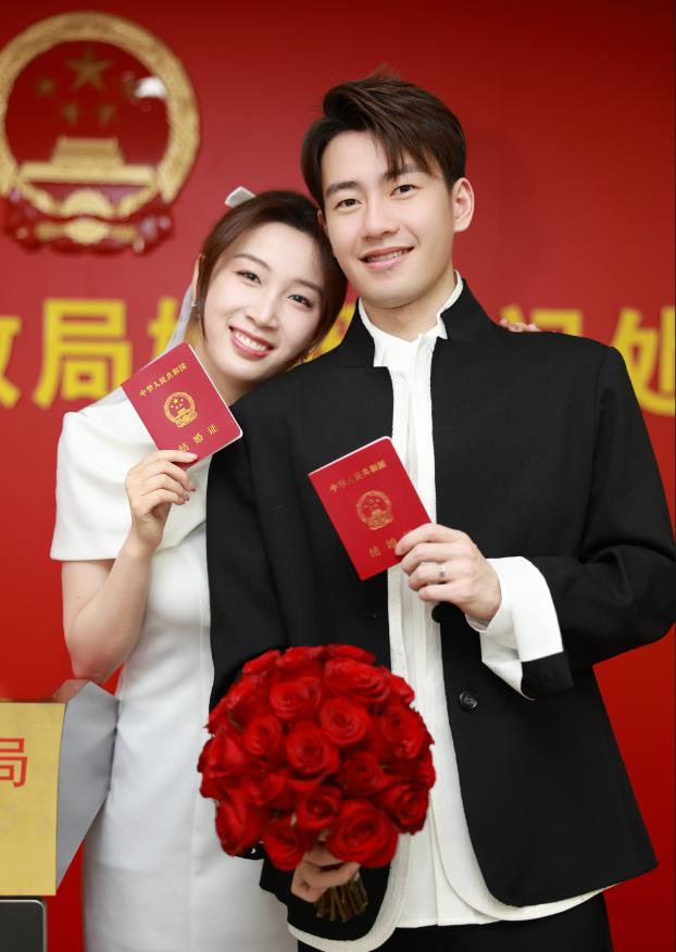 _恭喜！国乒26岁美女名将完婚，丈夫是奥运亚军，马琳远程观看求婚_恭喜！国乒26岁美女名将完婚，丈夫是奥运亚军，马琳远程观看求婚