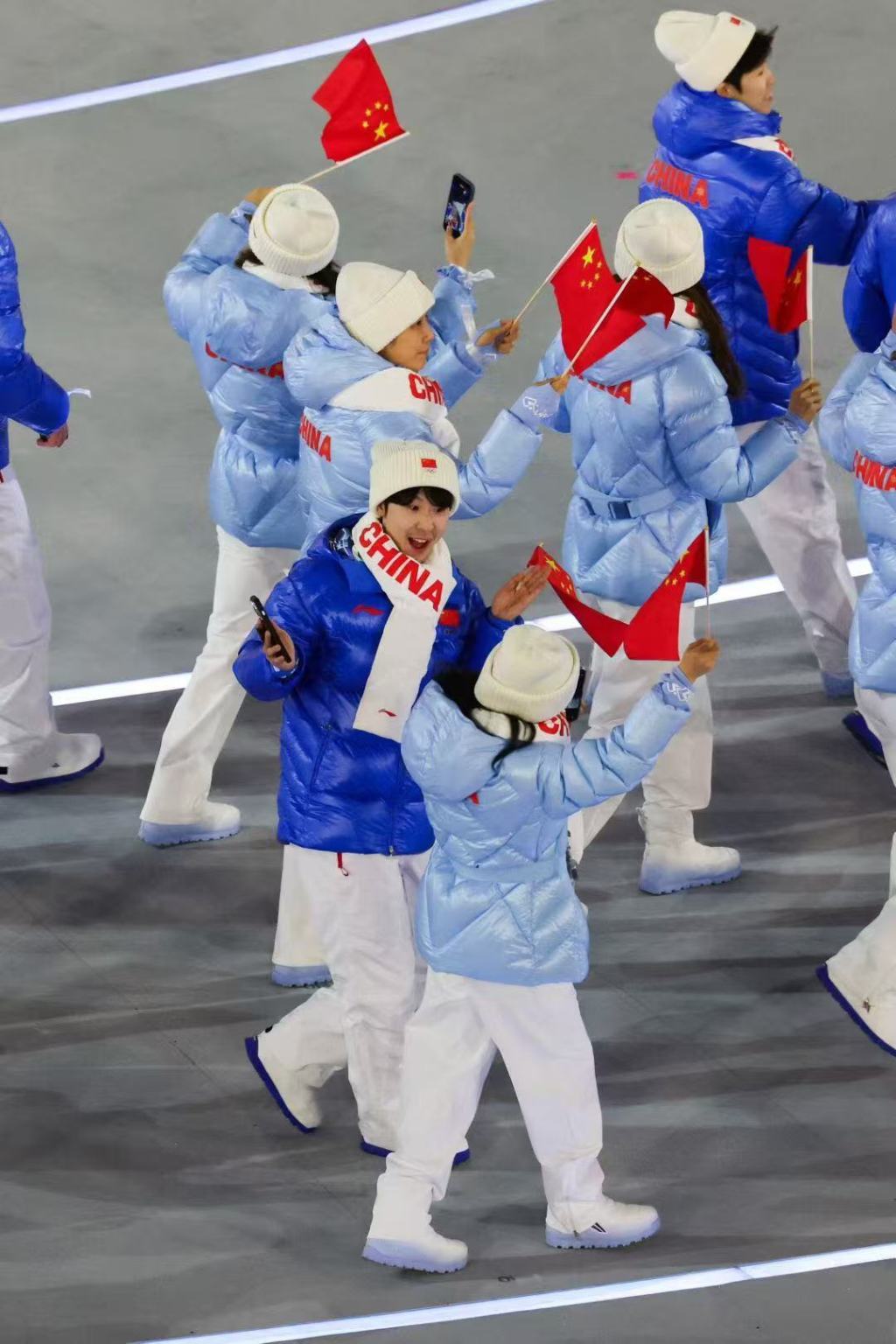 米兰出场记录_米兰集体告别_