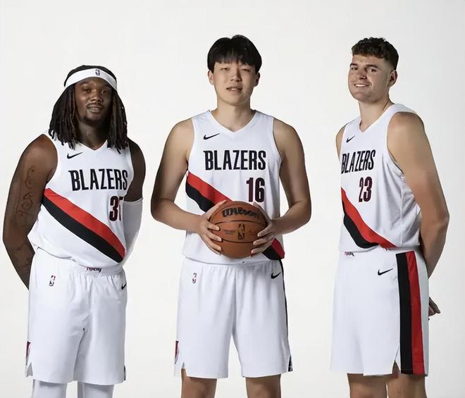 赛季报销！1场没打就被裁！ 杨瀚森也要警觉了！_赛季报销！1场没打就被裁！ 杨瀚森也要警觉了！_