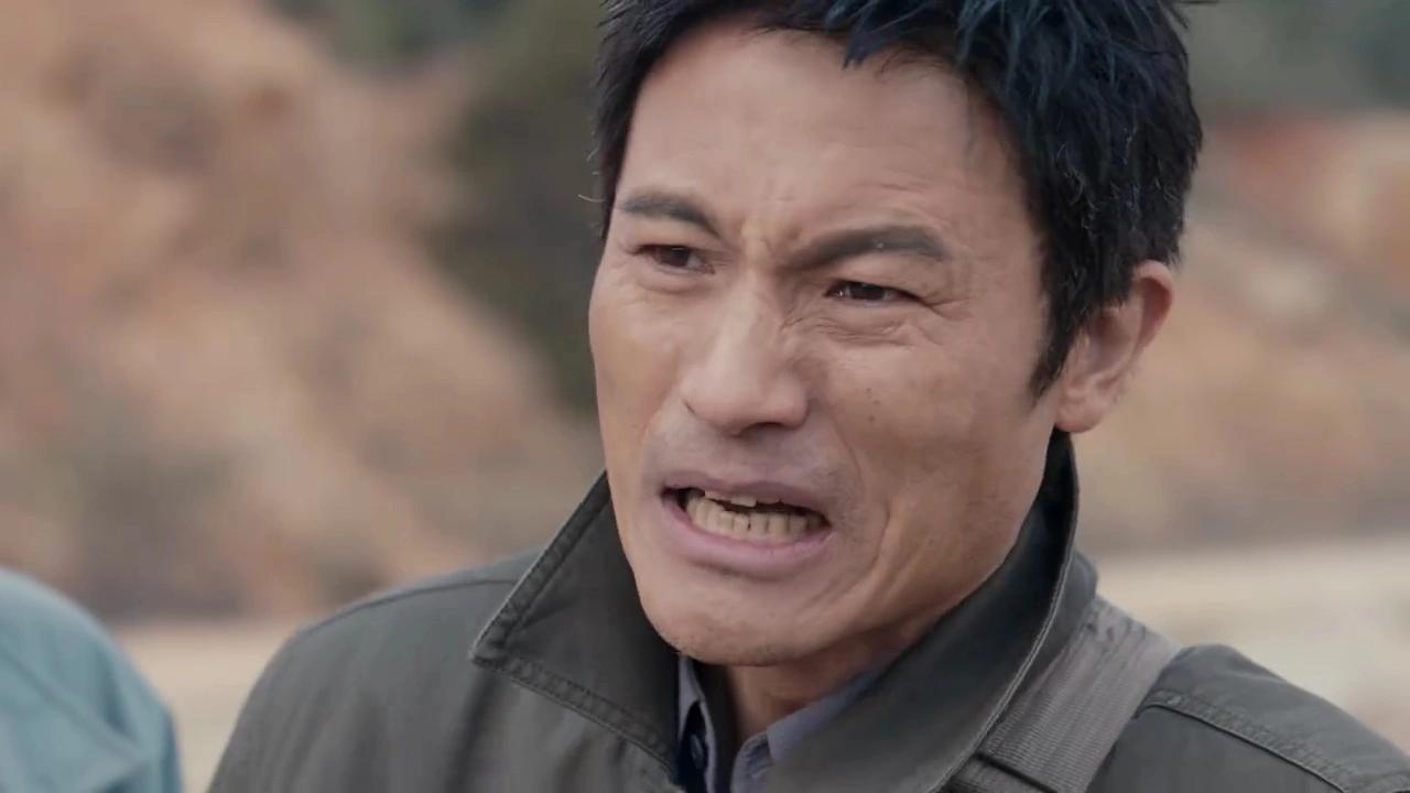 _《小城大事》40集大结局：林冬福牺牲，谭光明辞职，郑德诚升迁_《小城大事》40集大结局：林冬福牺牲，谭光明辞职，郑德诚升迁