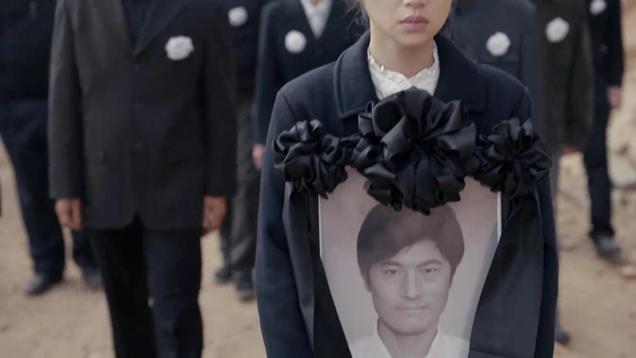 《小城大事》40集大结局：林冬福牺牲，谭光明辞职，郑德诚升迁_《小城大事》40集大结局：林冬福牺牲，谭光明辞职，郑德诚升迁_