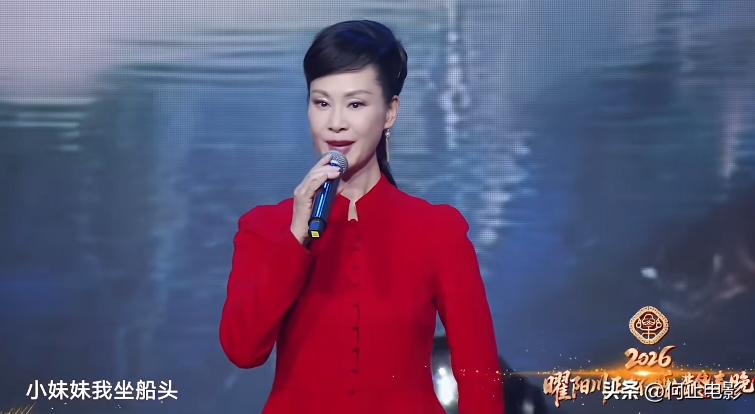 与丈夫住农村，穿着朴素赶大集，59岁于文华才是真正的人间清醒__与丈夫住农村，穿着朴素赶大集，59岁于文华才是真正的人间清醒