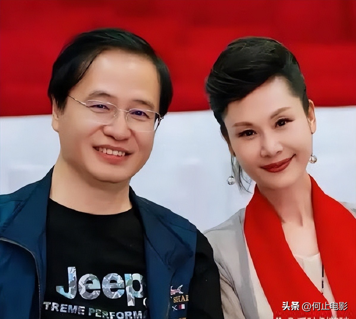 与丈夫住农村，穿着朴素赶大集，59岁于文华才是真正的人间清醒_与丈夫住农村，穿着朴素赶大集，59岁于文华才是真正的人间清醒_