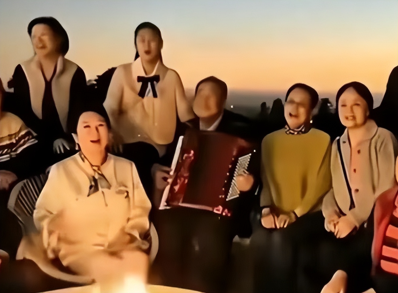 善恶终有报！公款私用、定居国外，75岁两面三刀的姜昆 活成了笑话__善恶终有报！公款私用、定居国外，75岁两面三刀的姜昆 活成了笑话