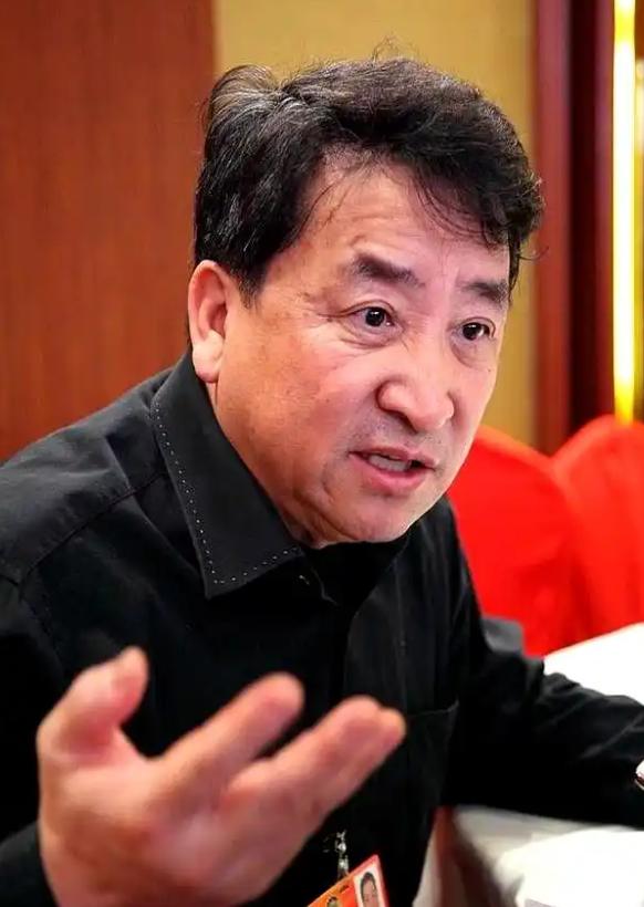 善恶终有报！公款私用、定居国外，75岁两面三刀的姜昆 活成了笑话__善恶终有报！公款私用、定居国外，75岁两面三刀的姜昆 活成了笑话