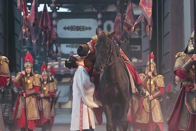 长剧短剧双向“破壁”，爆款套路移花接木能否灵验？｜象娱评_长剧短剧双向“破壁”，爆款套路移花接木能否灵验？｜象娱评_