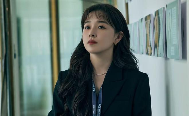 《夜色正浓》直到李东明入狱，赵玫才知，董越追求她的三重算计_《夜色正浓》直到李东明入狱，赵玫才知，董越追求她的三重算计_