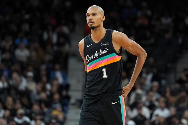 26分钟轰40分12板！就在今天，1项前无古人的NBA纪录被文班达成了__26分钟轰40分12板！就在今天，1项前无古人的NBA纪录被文班达成了