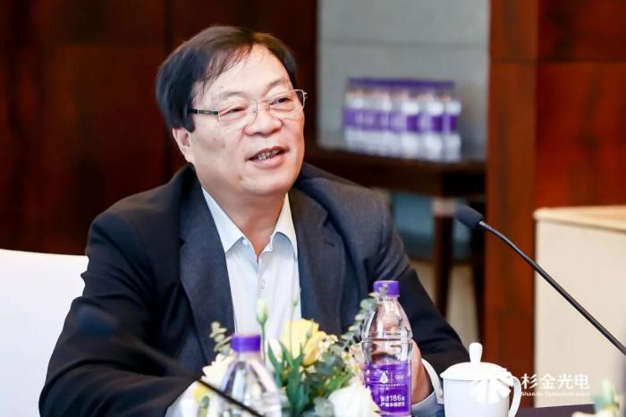 _杉杉拟易主，一袭西服的时代转身_杉杉拟易主，一袭西服的时代转身