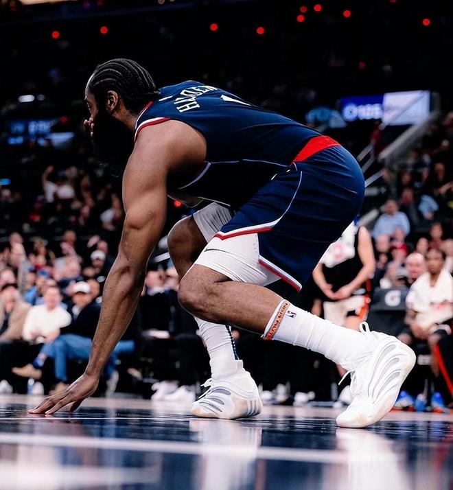 联盟8胜2负青铜五图片_英雄联盟5胜5负会定什么段位_