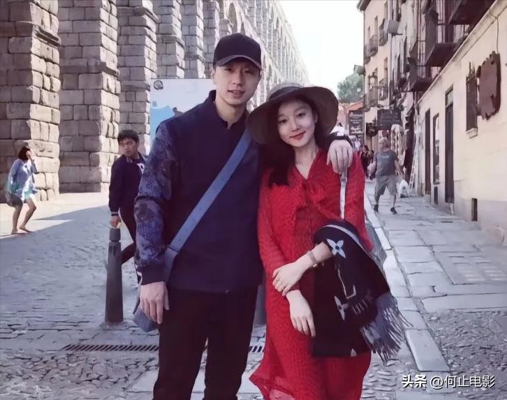 _马龙一家在迪拜度假！夏露小腹隆起被疑二胎，背2万7麻布袋好抢镜_马龙一家在迪拜度假！夏露小腹隆起被疑二胎，背2万7麻布袋好抢镜