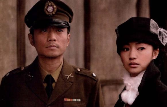 32集谍战大剧重磅来袭，张涵予、李乃文领衔，老戏骨强势坐镇__32集谍战大剧重磅来袭，张涵予、李乃文领衔，老戏骨强势坐镇