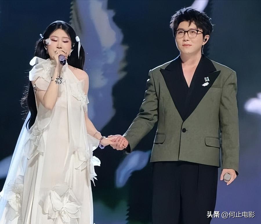 _小沈阳没想到，离过年不到7天，女儿沈佳润官宣喜讯，为他争了光_小沈阳没想到，离过年不到7天，女儿沈佳润官宣喜讯，为他争了光