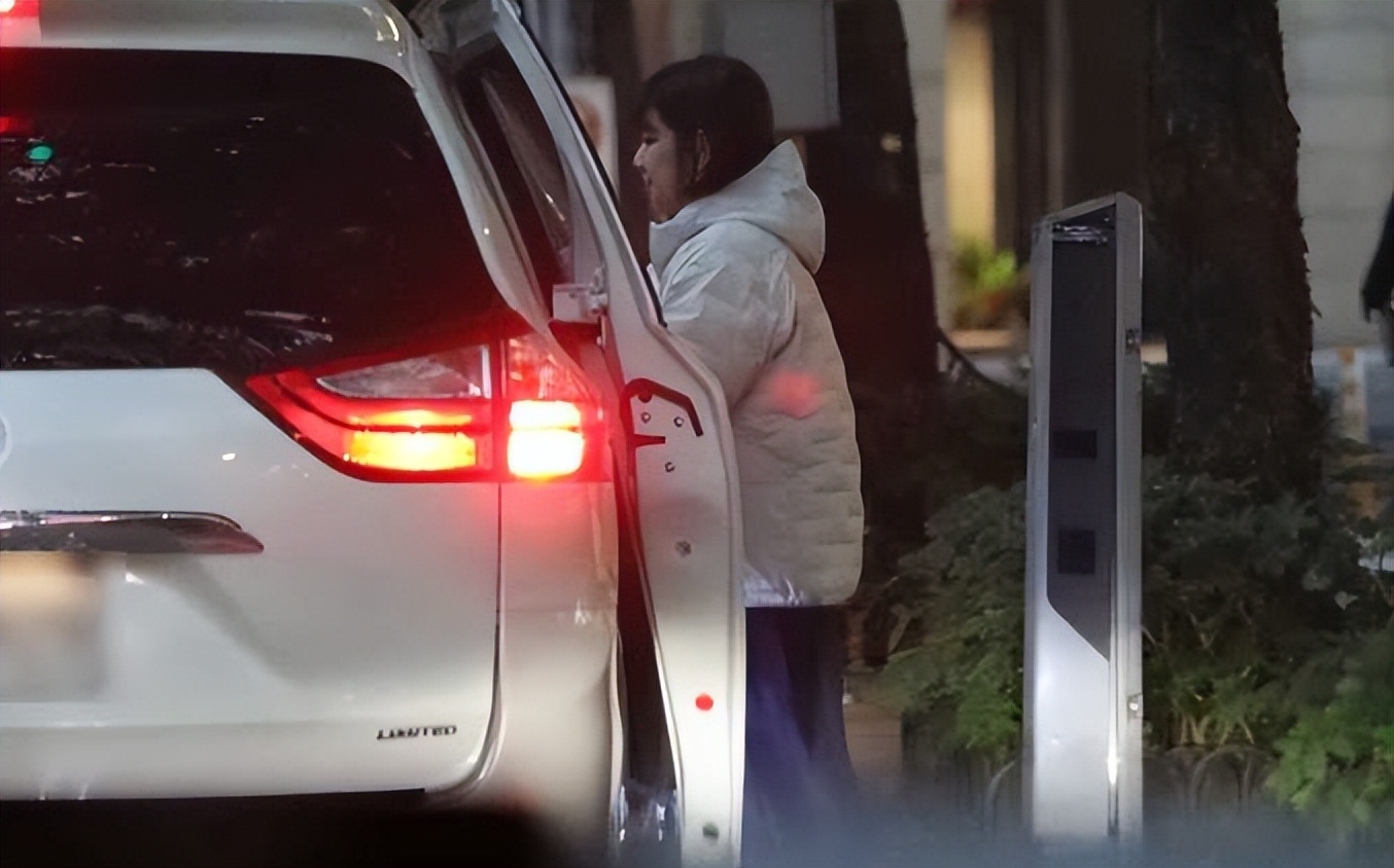 曝黄圣依怀二胎__郭晶晶被曝二胎怀女儿