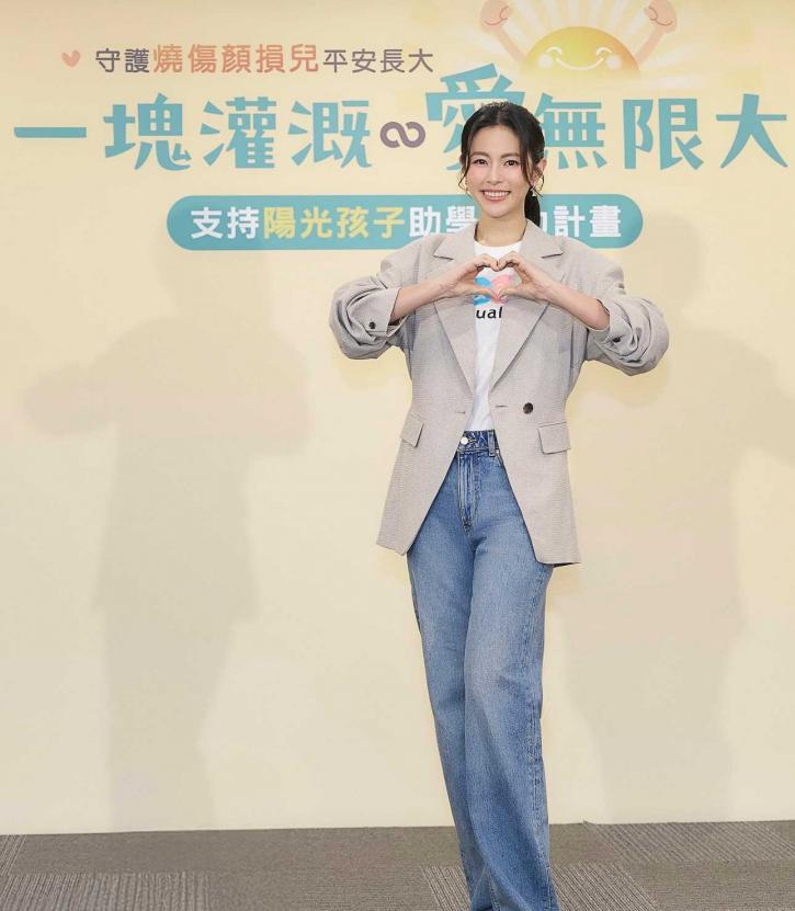 郭晶晶被曝二胎怀女儿__曝黄圣依怀二胎