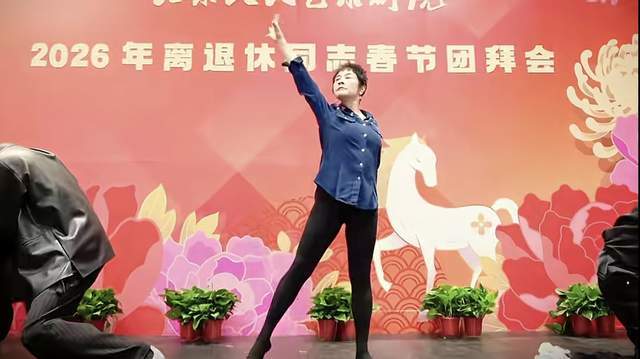 魏无羡蓝忘机情头_排舞闪闪惹人爱余国英_