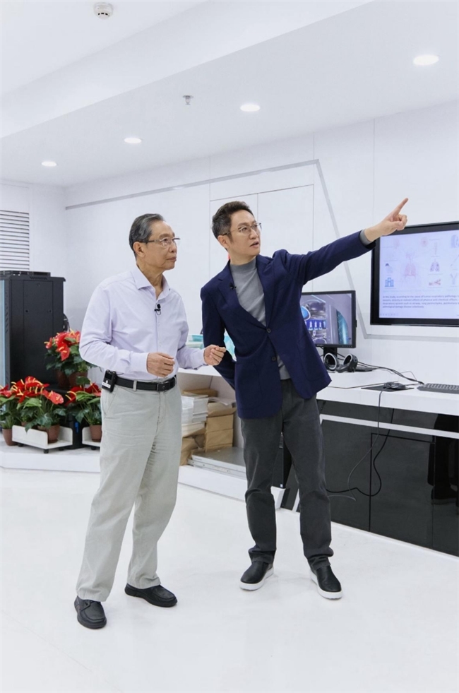 中央电视台寻访栏目组电话_寻访栏目组是中央几台的_