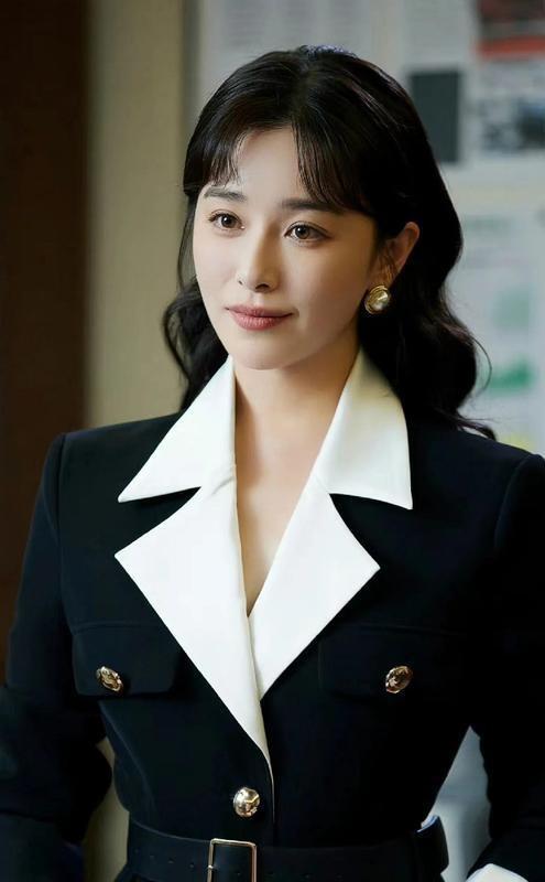 _10位女星齐聚《夜色正浓》，谁打造了职场女强人模范？蓝盈莹完胜_10位女星齐聚《夜色正浓》，谁打造了职场女强人模范？蓝盈莹完胜