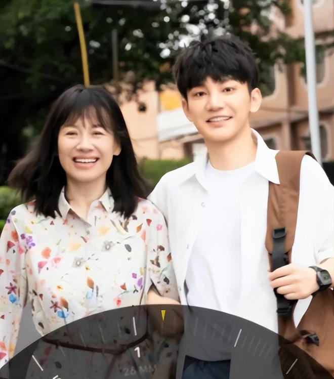 连看4集开心麻花的新剧,我想说:国产喜剧的大门要被踹烂了_连看4集开心麻花的新剧,我想说:国产喜剧的大门要被踹烂了_