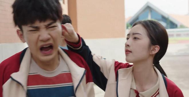 _连看4集开心麻花的新剧,我想说:国产喜剧的大门要被踹烂了_连看4集开心麻花的新剧,我想说:国产喜剧的大门要被踹烂了