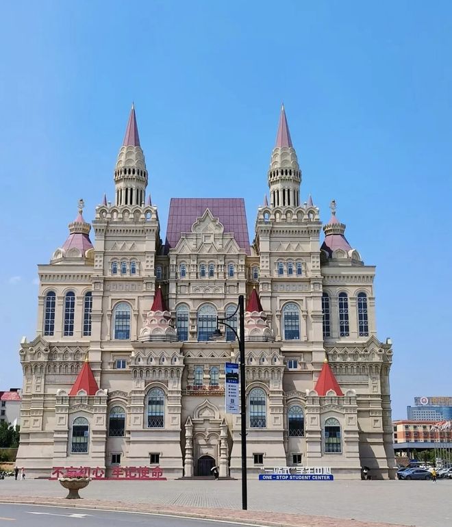 _拍霸总短剧这块，郑州真有点说法_拍霸总短剧这块，郑州真有点说法