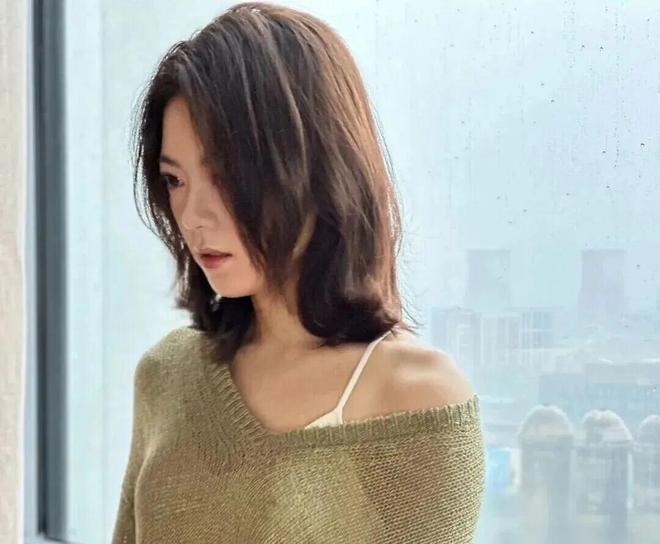 关晓彤杨紫演技__杨紫关晓彤谁火