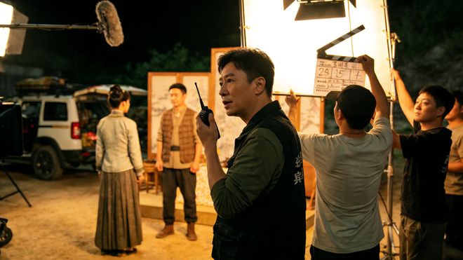 每10部短剧就有4部来自郑州!这座“竖店”凭什么霸屏全网?__每10部短剧就有4部来自郑州!这座“竖店”凭什么霸屏全网?