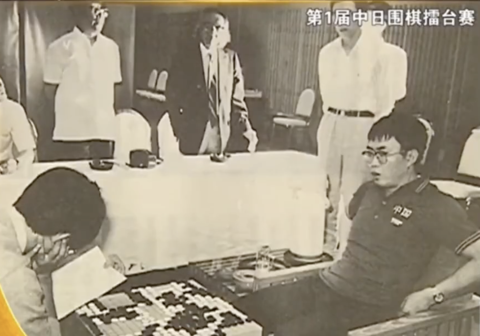 聂卫平战日本特意穿了国乒球衣