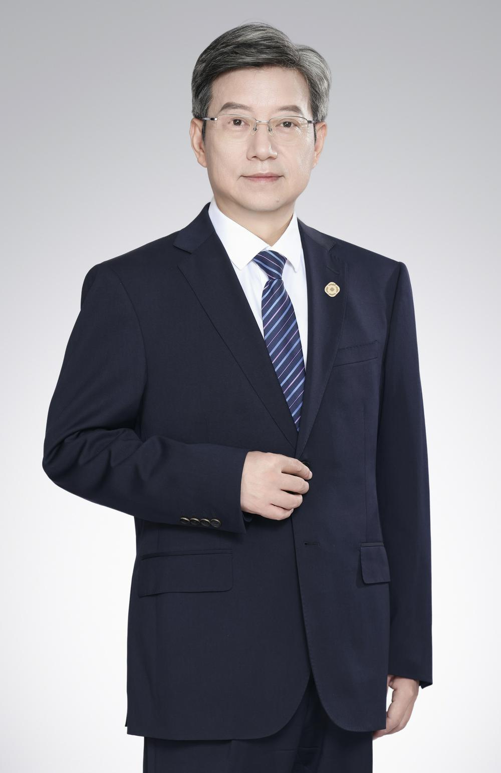 财通证券党委书记、董事长章启诚