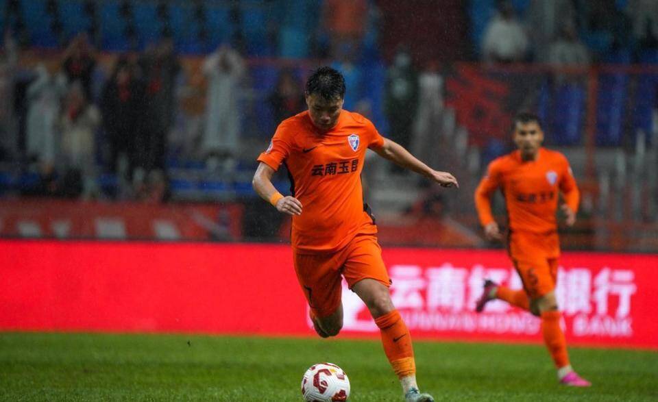 中超联赛崩盘_中超踢瞎_