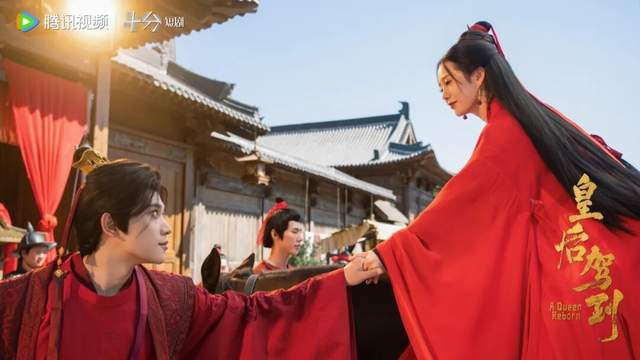 _《皇后驾到》：“认知”穿越之后，更能看见这部微短剧的创新之处_《皇后驾到》：“认知”穿越之后，更能看见这部微短剧的创新之处