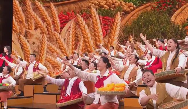 _2021凤凰卫视春晚_2021央视牛年春晚凤凰传奇