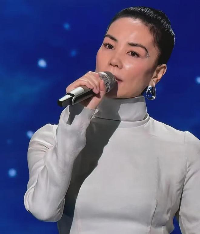 _王菲春晚唱歌_王菲上春晚的歌