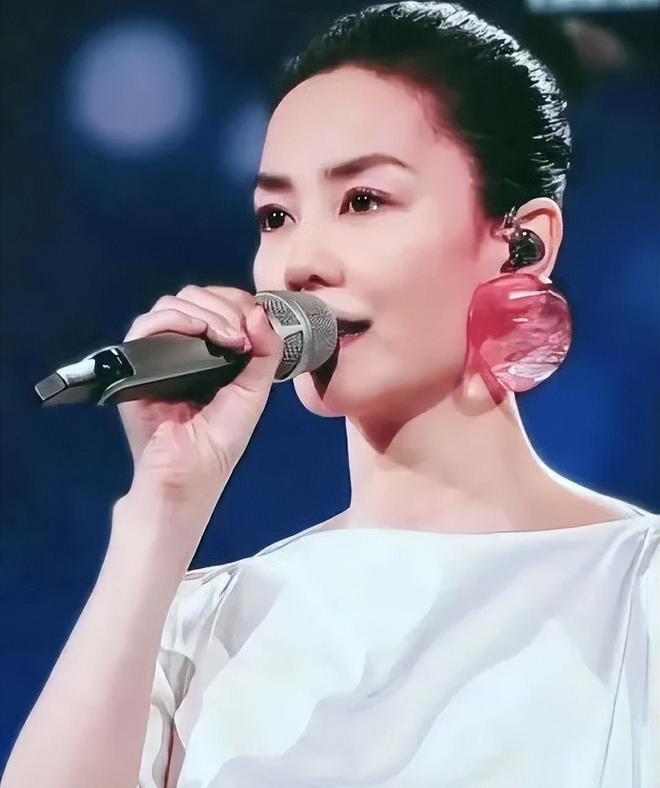 _王菲春晚唱歌_王菲上春晚的歌