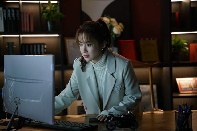 _职场骚扰法律撑腰_职场骚扰的案例